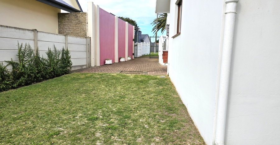 4 Bedroom Property for Sale in Bayview Western Cape